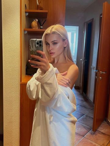 Надя